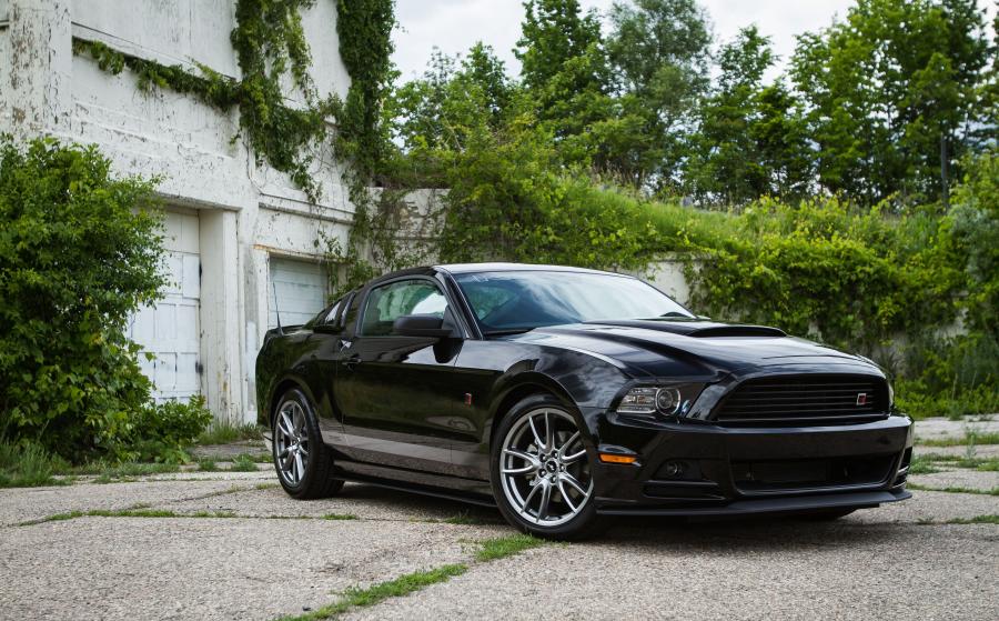 Ford Mustang RS by Roush 2012 года  (фото 4 из 32)